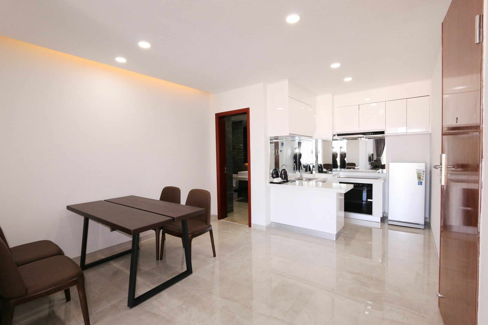 Eastland Hotel & Apartment Phnom Penh Luaran gambar