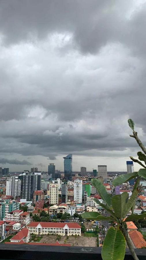 Eastland Hotel & Apartment Phnom Penh Luaran gambar