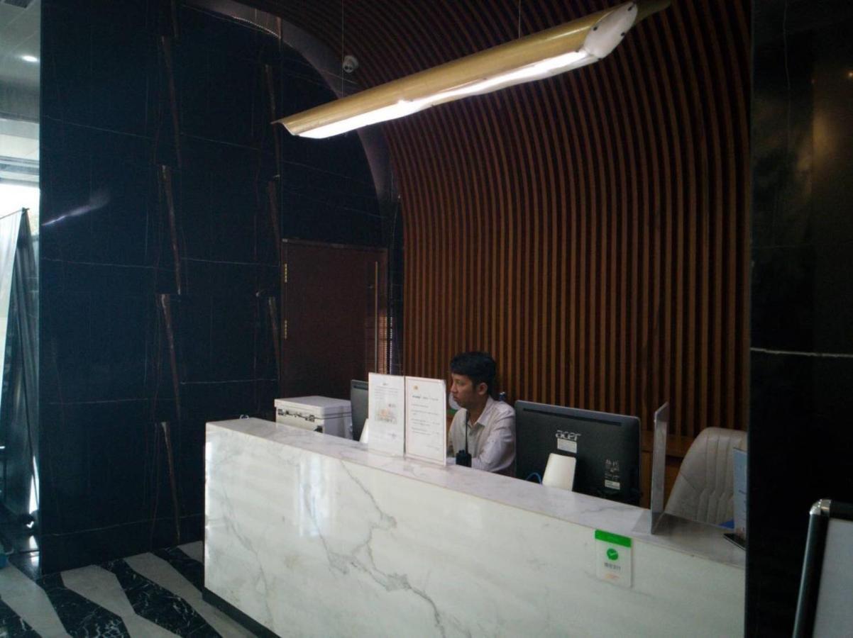 Eastland Hotel & Apartment Phnom Penh Luaran gambar